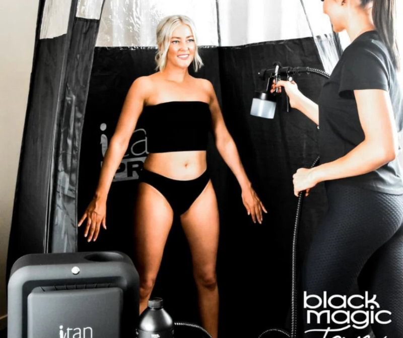 Learn the Art of Professional Spray Tanning